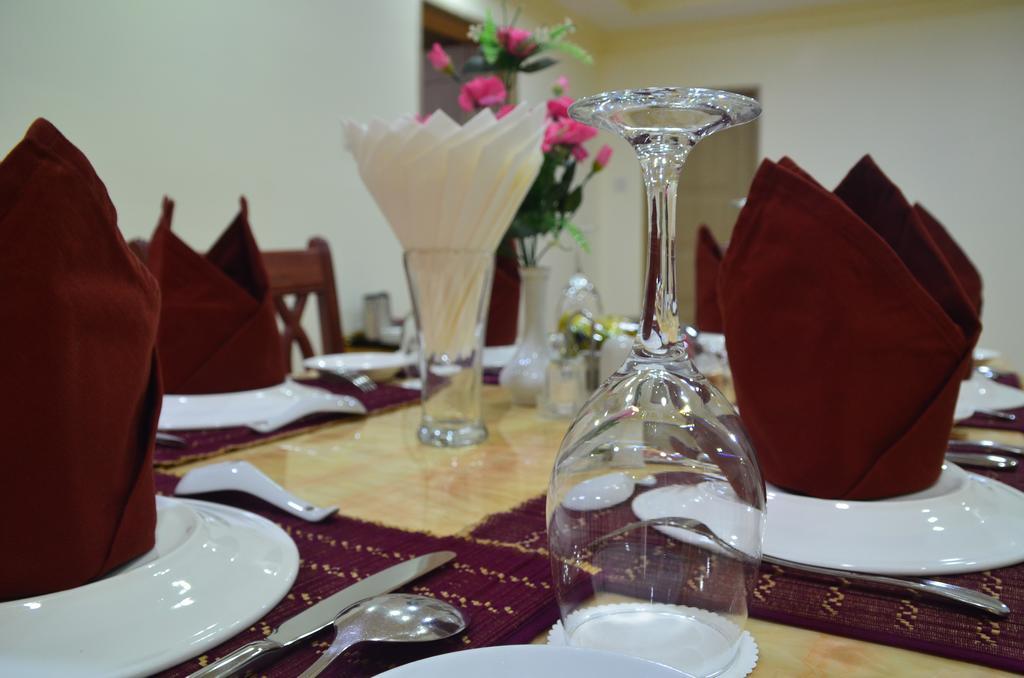 Naypyidaw Myat Nan Yone Hotel מראה חיצוני תמונה