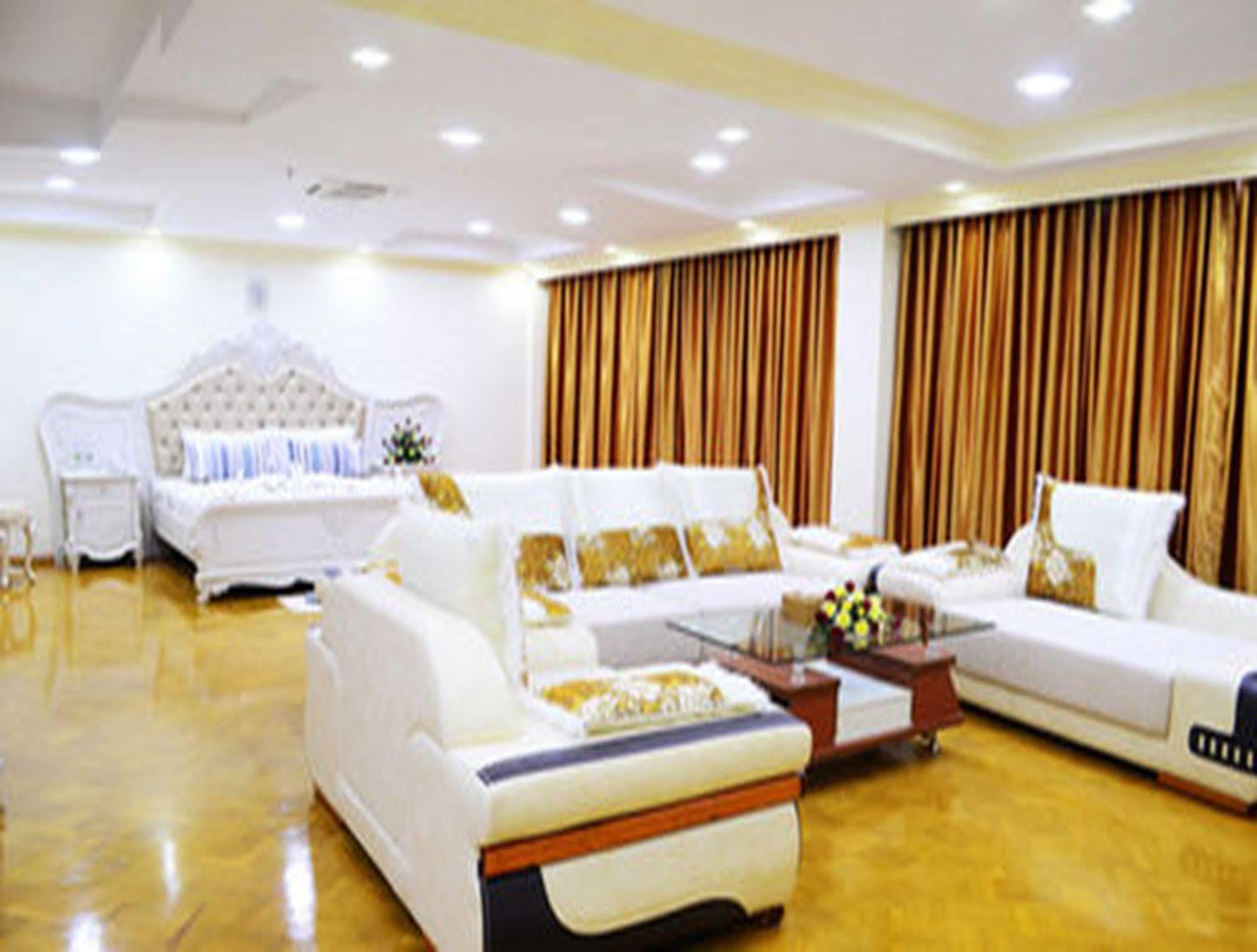 Naypyidaw Myat Nan Yone Hotel מראה חיצוני תמונה