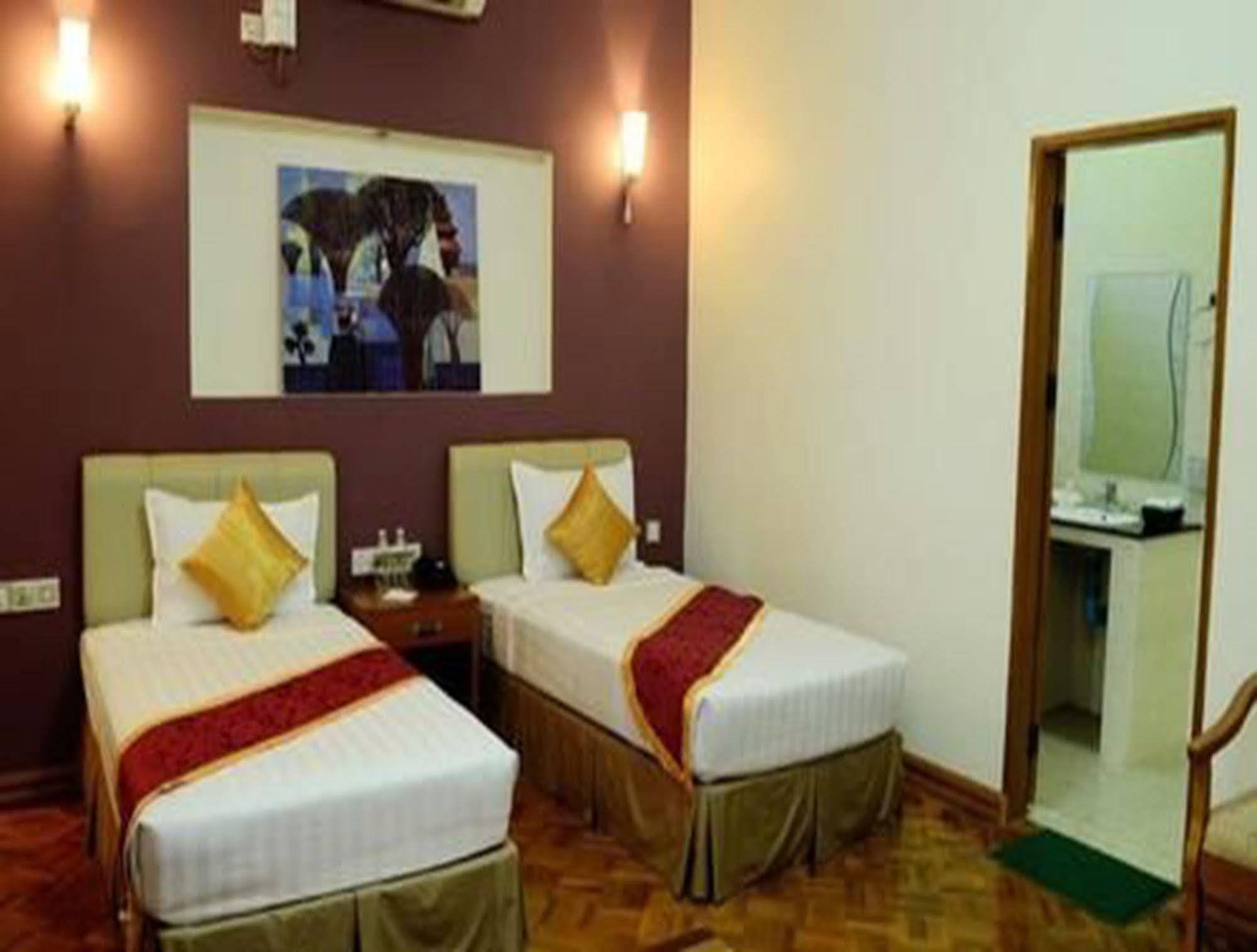 Naypyidaw Myat Nan Yone Hotel מראה חיצוני תמונה